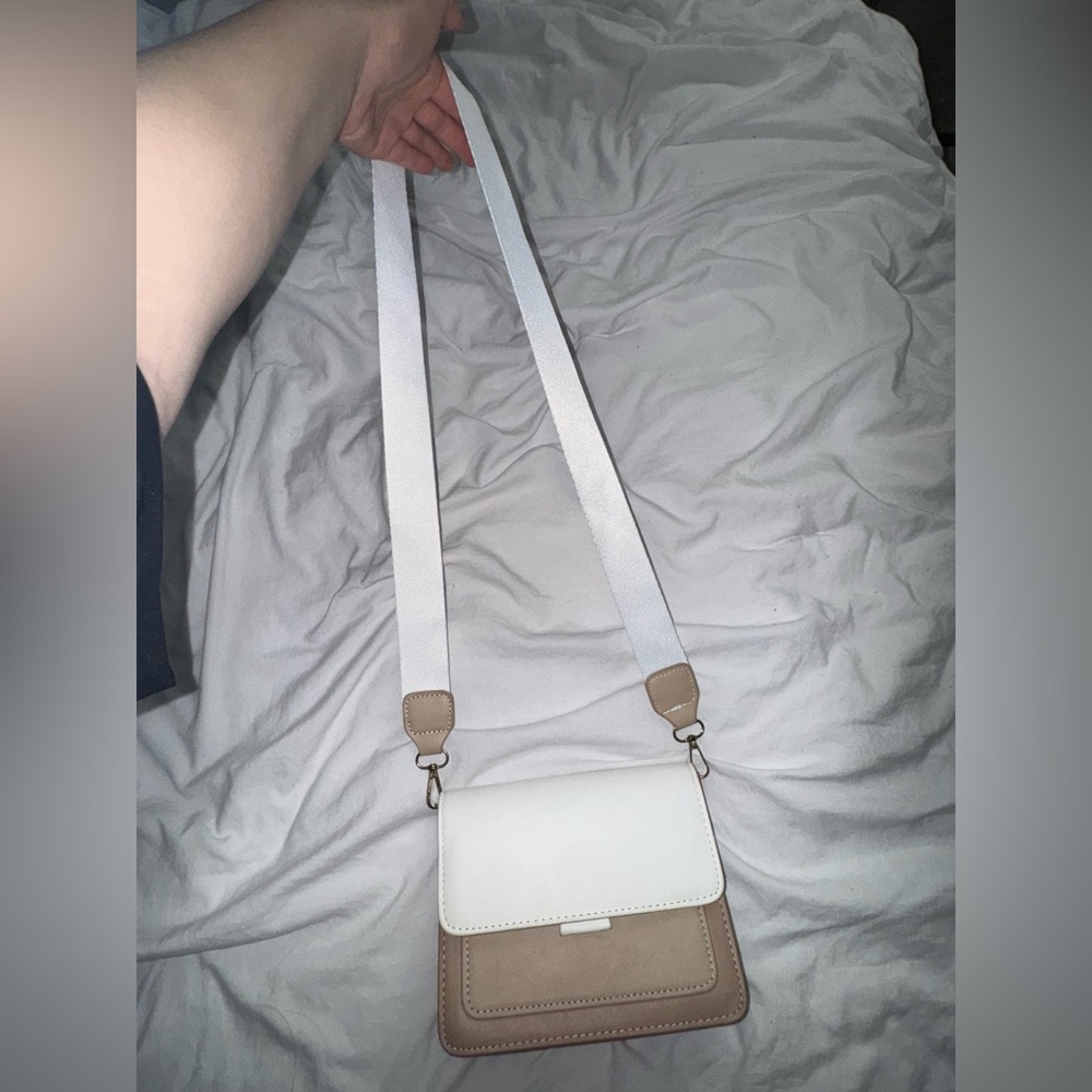 Elegant White and Tan Crossbody Bag